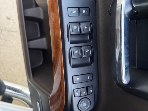 Used 2016 Chevrolet Silverado 1500 High Country w/ High Country Premium Package image 29