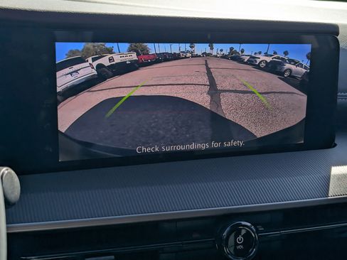 Used 2025 Nissan Murano SV image 11