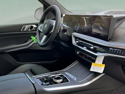 Used 2026 BMW X5 xDrive50e w/ Executive Package image 29