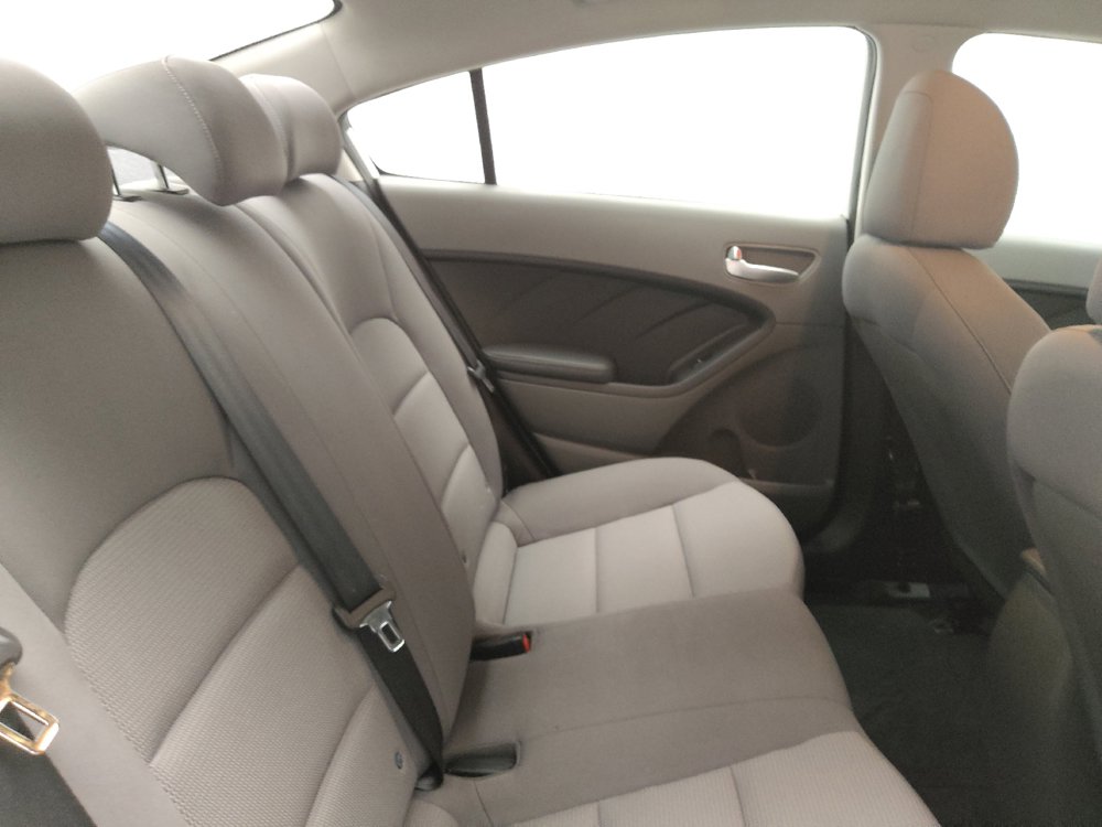 Used 2017 Kia Forte LX FWD image 19