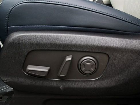 New 2025 Kia Carnival SX w/ SX Dark Edition Package image 20