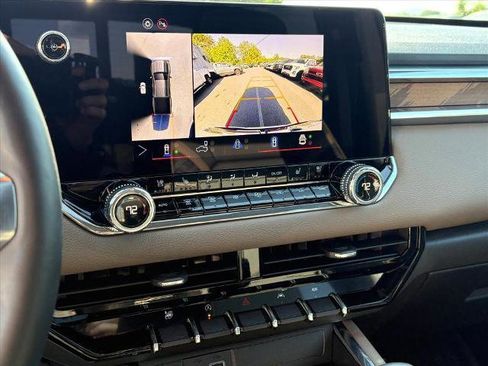 Certified 2025 GMC Canyon Denali AWD/4WD image 9