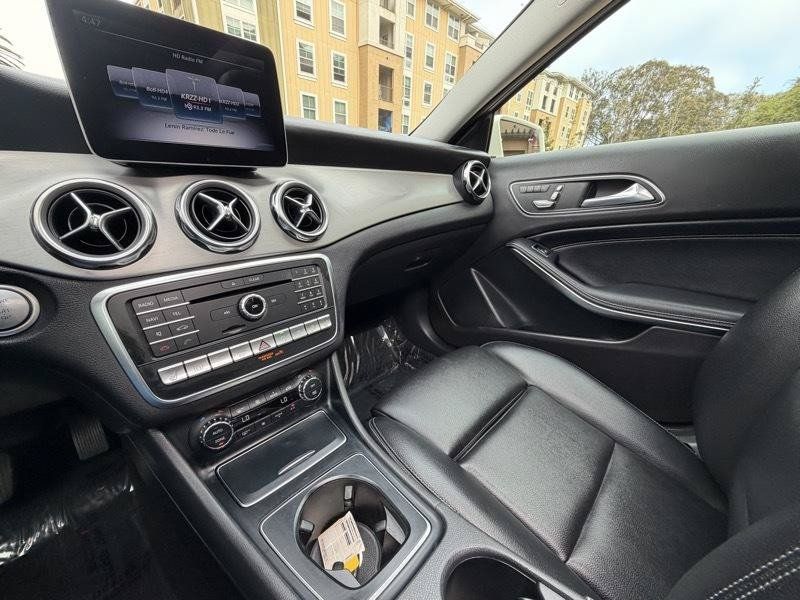 Used 2018 Mercedes-Benz GLA 250 4MATIC image 67