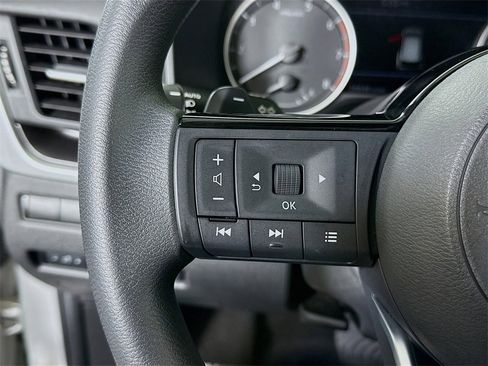 Certified 2023 Nissan Rogue SV image 21