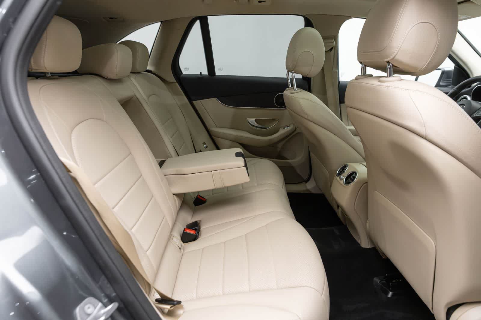Used 2018 Mercedes-Benz GLC 300 4MATIC image 10