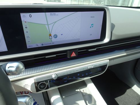 Used 2023 Hyundai Ioniq 6 Limited image 19