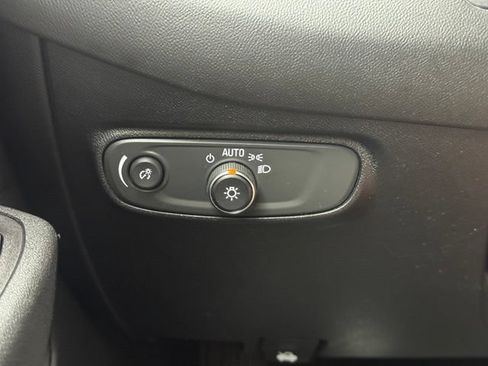 Used 2019 Chevrolet Equinox LT AWD/4WD image 32