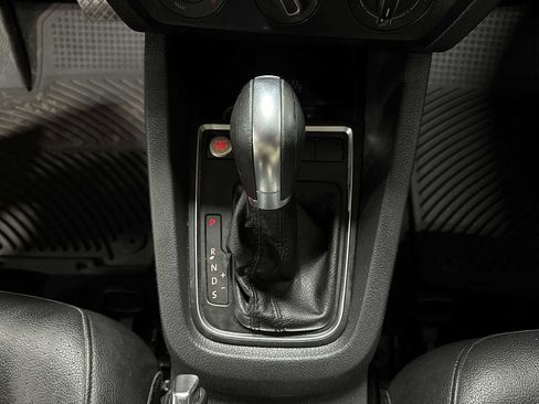 Used 2017 Volkswagen Jetta SE image 30