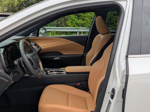 Used 2023 Lexus RX 350 Premium image 16