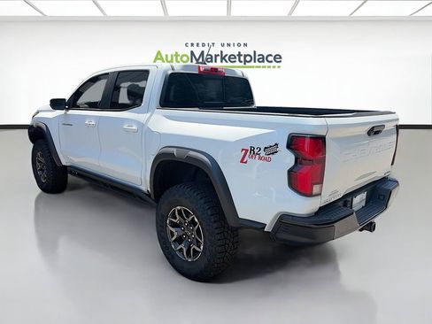 Used 2024 Chevrolet Colorado ZR2 AWD/4WD image 5
