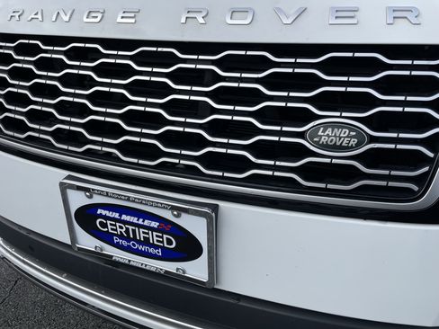 Used 2020 Land Rover Range Rover HSE image 32