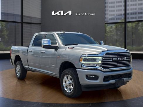 Used 2024 RAM 2500 Laramie AWD/4WD image 7