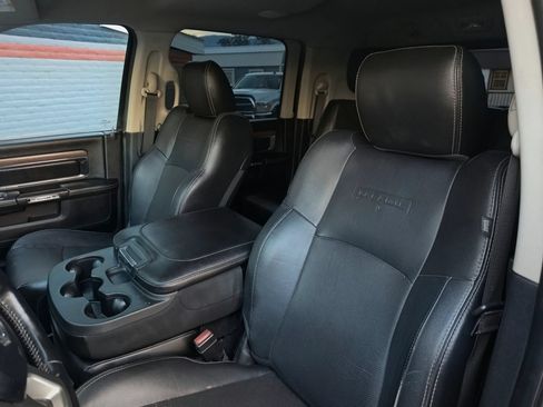 Used 2016 RAM 2500 Laramie w/ Cold Weather Group AWD/4WD image 15