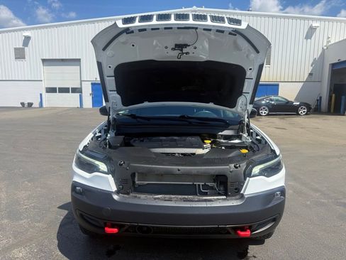 Used 2022 Jeep Cherokee Trailhawk w/ Premium Leather Package AWD/4WD image 61