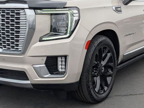 Used 2022 GMC Yukon XL Denali w/ Denali Ultimate Package image 2