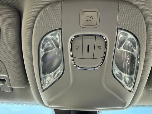 Used 2022 Jeep Compass Latitude w/ Convenience Group AWD/4WD image 41
