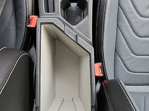 Certified 2025 Volkswagen Jetta SEL FWD image 10