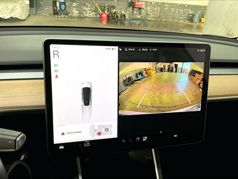Used 2020 Tesla Model Y Long Range AWD/4WD image 24