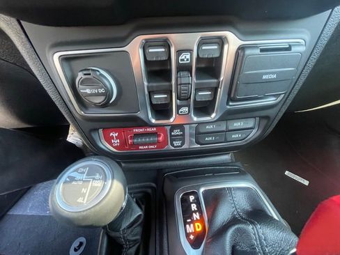 New 2026 Jeep Wrangler Unlimited Rubicon AWD/4WD image 14