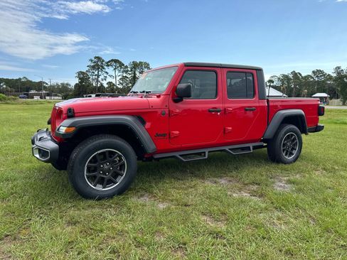 Used 2023 Jeep Gladiator Sport AWD/4WD image 7