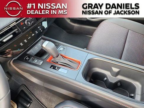 New 2025 Nissan Kicks SR image 12