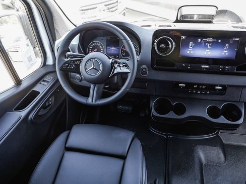 New 2026 Mercedes-Benz Sprinter 2500 image 14