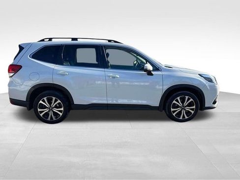 Used 2023 Subaru Forester Limited image 6