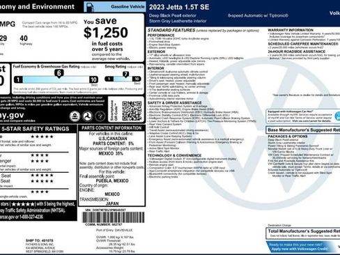 Used 2023 Volkswagen Jetta SE w/ Panoramic Sunroof Package FWD image 4