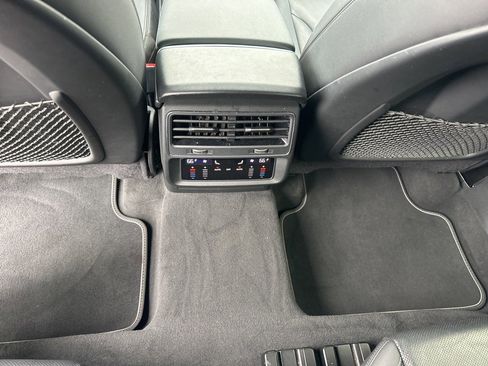 Used 2023 Audi Q8 Premium Plus image 14