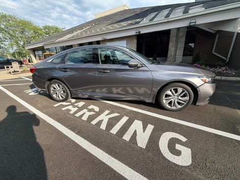 Used 2019 Honda Accord LX image 8