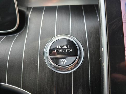 Used 2024 Mercedes-Benz C 300 4MATIC Sedan image 36