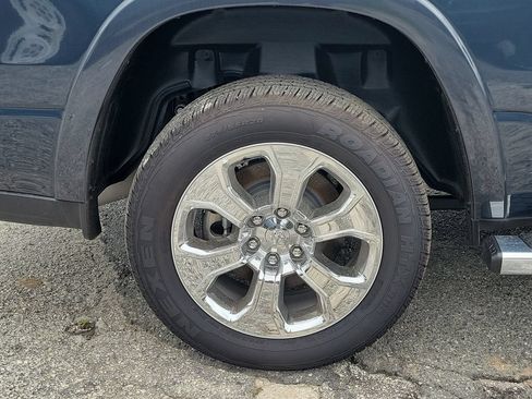 Used 2025 RAM 1500 Big Horn AWD/4WD image 6