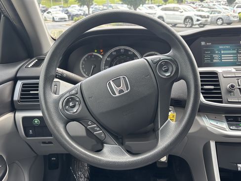 Used 2015 Honda Accord LX image 35