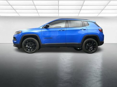 New 2026 Jeep Compass Latitude image 21