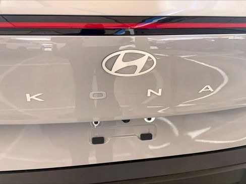 Certified 2025 Hyundai Kona SE FWD image 32