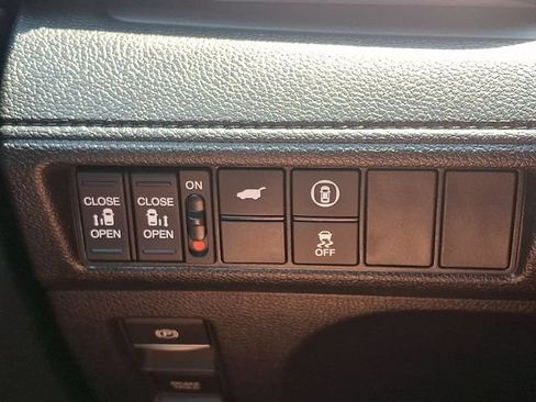 Used 2023 Honda Odyssey Sport image 27