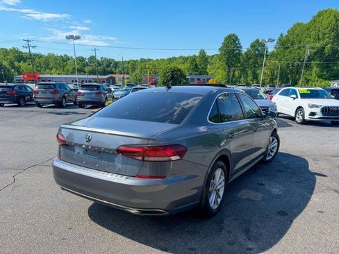 Used 2020 Volkswagen Passat 2.0T SE FWD image 4