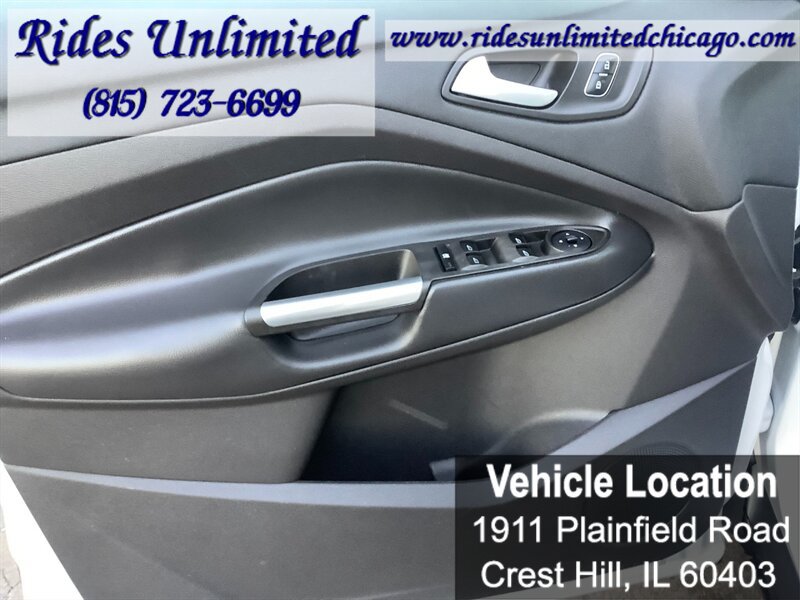 Used 2017 Ford Escape SE w/ SE Sport Appearance Package FWD image 15