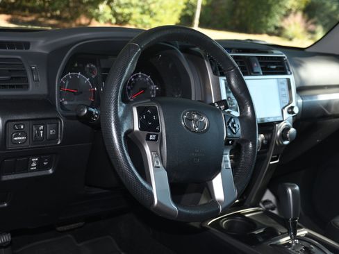 Certified 2024 Toyota 4Runner SR5 Premium image 9