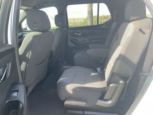 Used 2023 Chevrolet Traverse LT FWD image 24