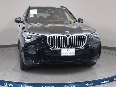 Used 2026 BMW X5 xDrive50e w/ M Sport Package AWD/4WD image 3