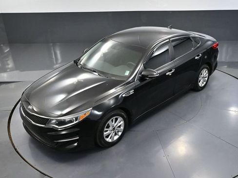 Used 2017 Kia Optima LX FWD image 50
