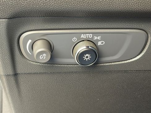 Used 2023 Buick Envision Avenir FWD image 20