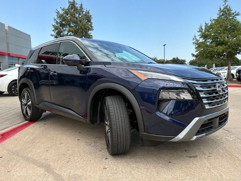 Used 2026 Nissan Rogue SL FWD image 4