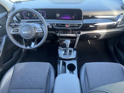 New 2026 Kia Seltos S image 11