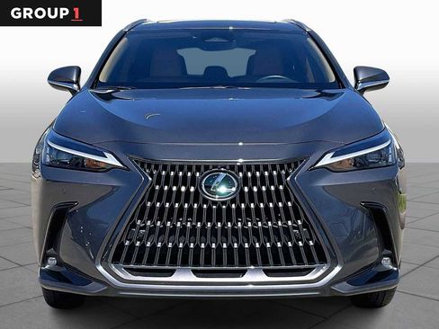 Used 2025 Lexus NX 250 FWD w/ Accessory Package (2T) image 4