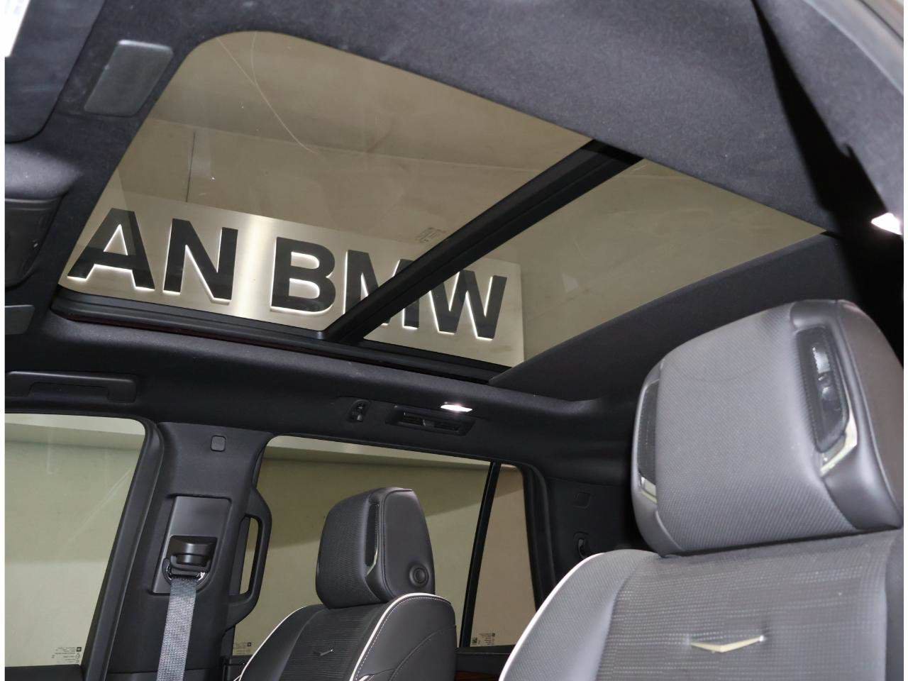 Used 2024 Cadillac Escalade Premium Luxury w/ Performance Package AWD/4WD image 12