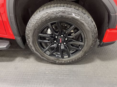 Used 2024 GMC Sierra 1500 Elevation image 27