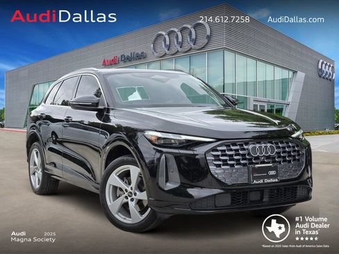 Certified 2025 Audi Q5 Premium Plus w/ Premium Plus AWD/4WD image 1