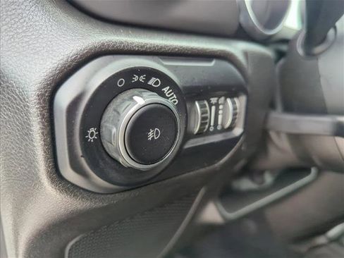 Used 2022 Jeep Wrangler Sport AWD/4WD image 27